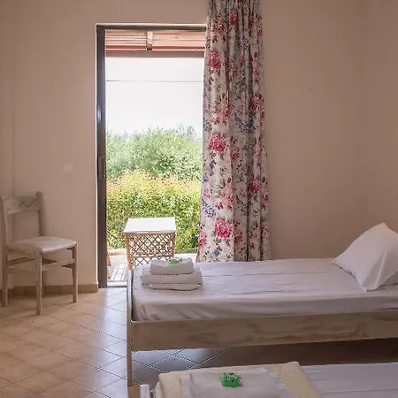 Hotel Kapnisi 3*