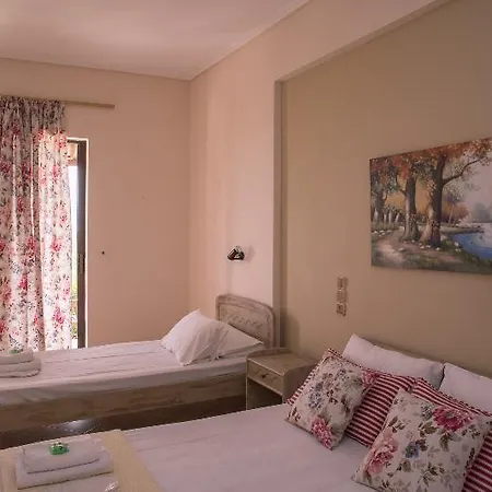 Kapnisi Hotel